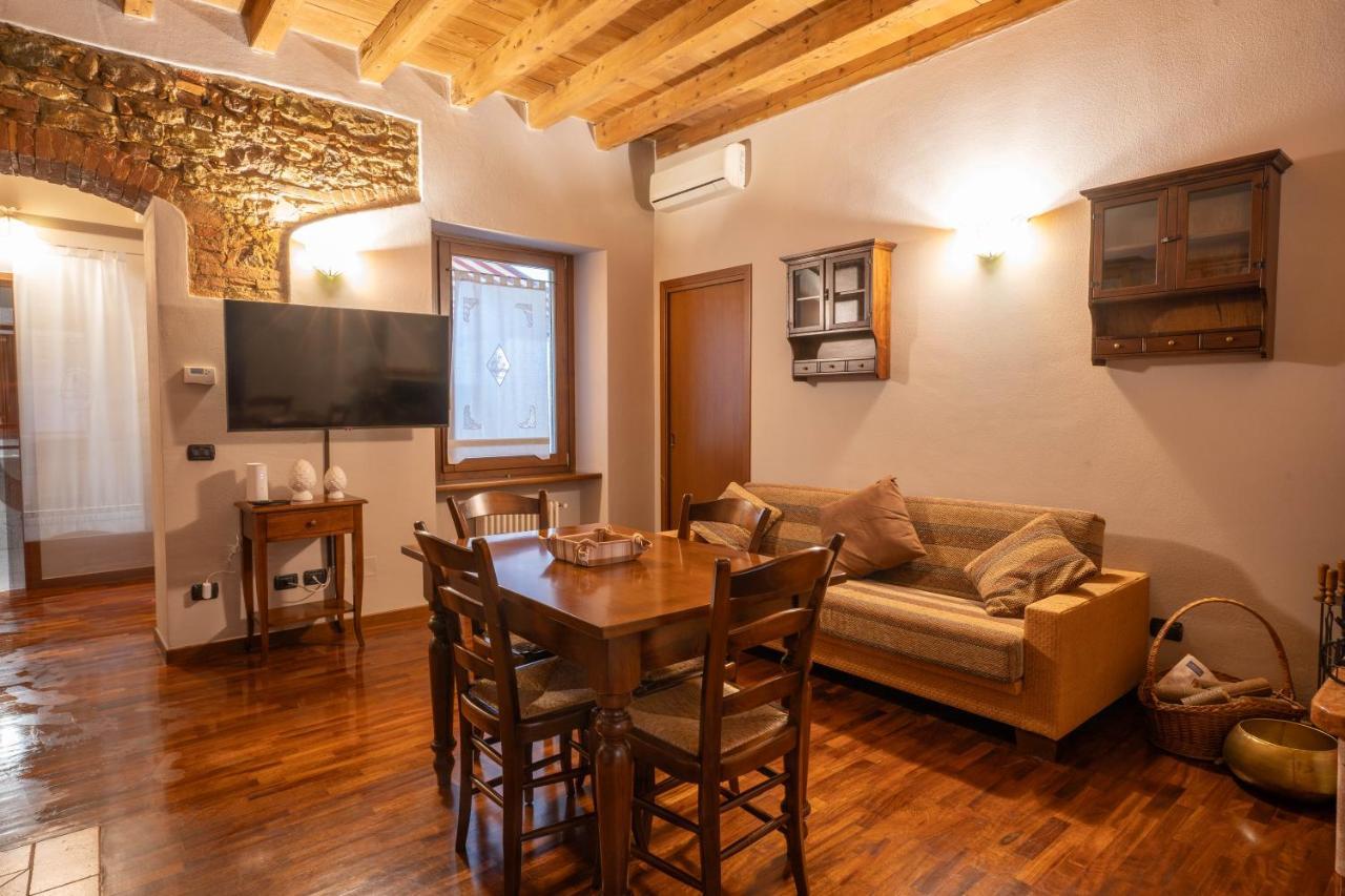 Napule...E Apartments Песк'єра-дель-Гарда Екстер'єр фото